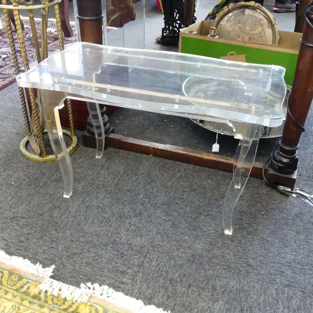 LUCITE SIDE TABLE W.660mm Image 1++