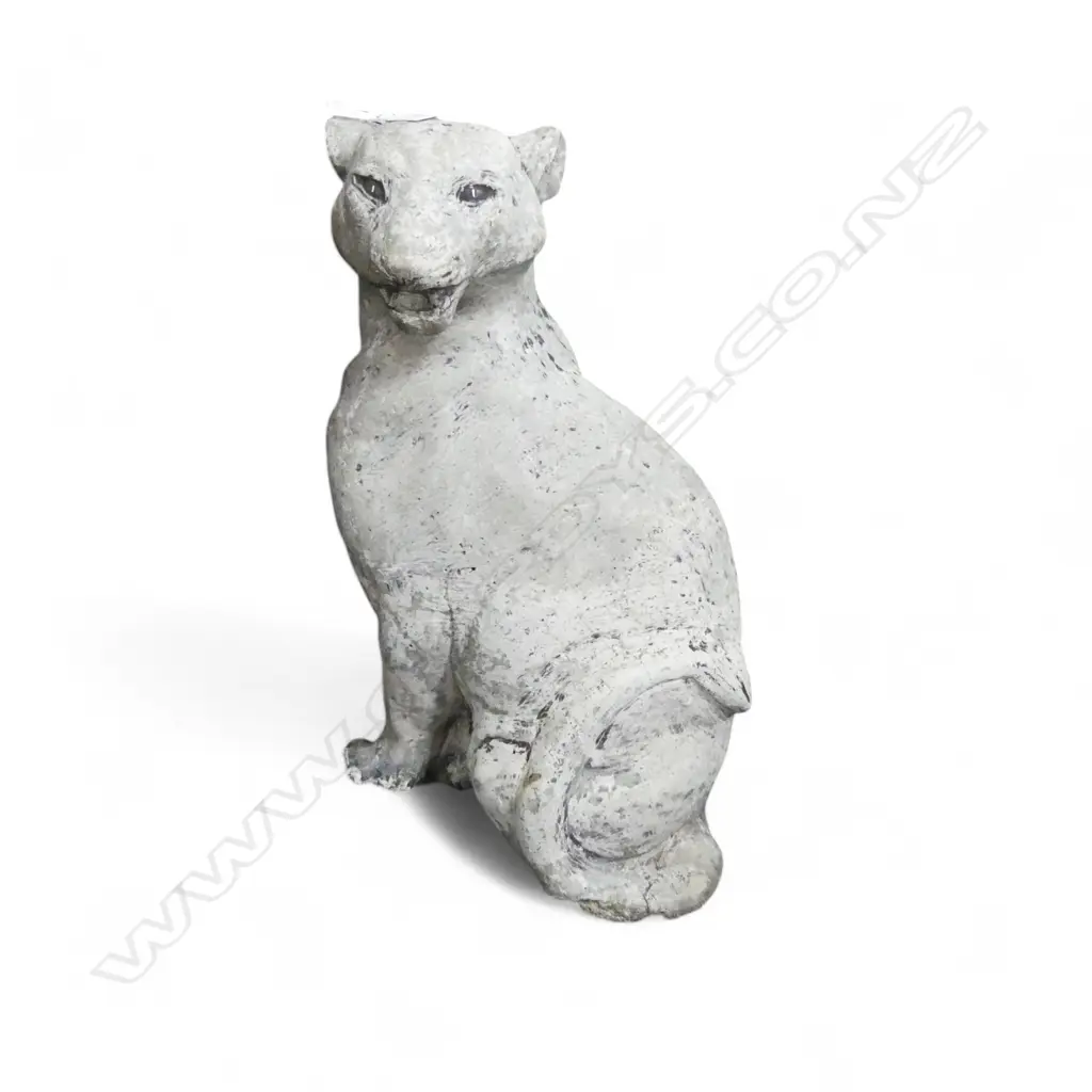 BIG CAT GARDEN ORNAMENT H.570mm faults Image 1++