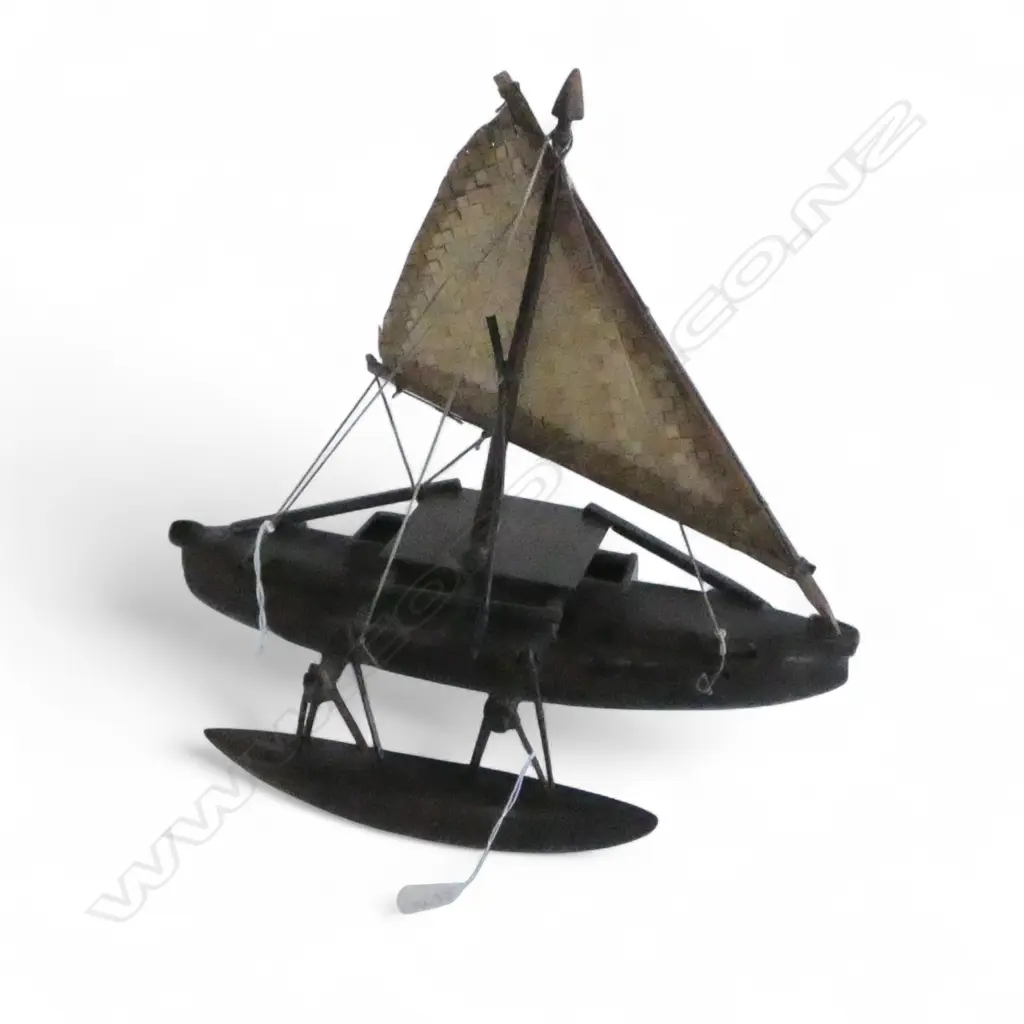 MODEL CANOE, FIJI Image 1++