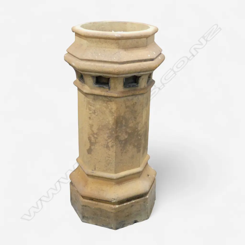 TERRACOTTA CHIMNEY POT H.800mm Image 1++