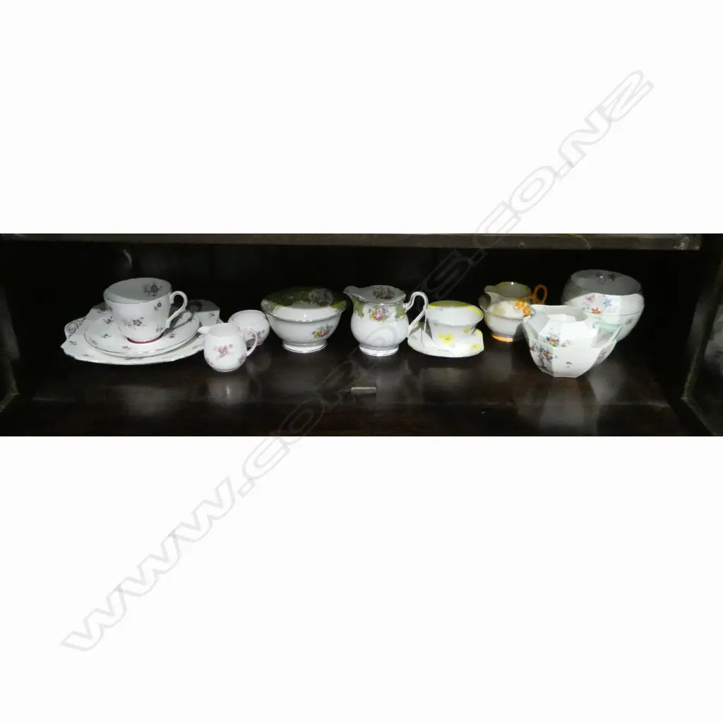 4 SHELLEY CHINA C/SUGARS CAKE PLATE C/S & 3 SUGAR BOWLS MIXED PATS Image 1++