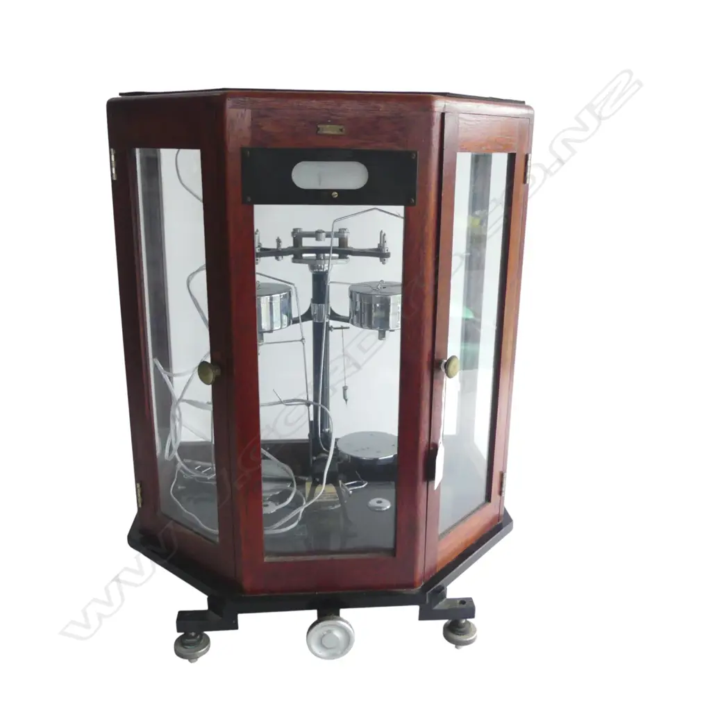 CASED SCALES, BAIRD & TATLOCK LONDON H.480mm Image 1++
