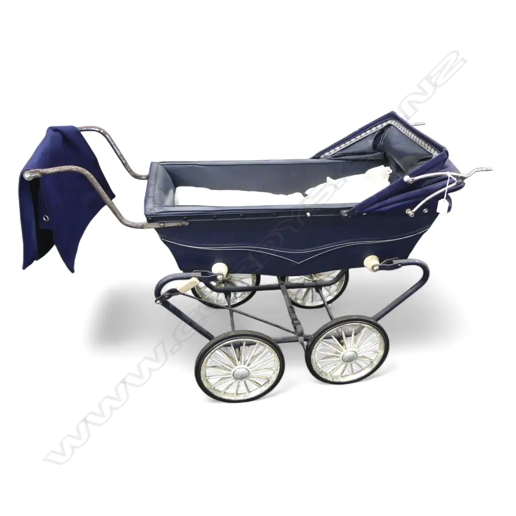 VINTAGE CHILDS PRAM W.1030mm Image 1++