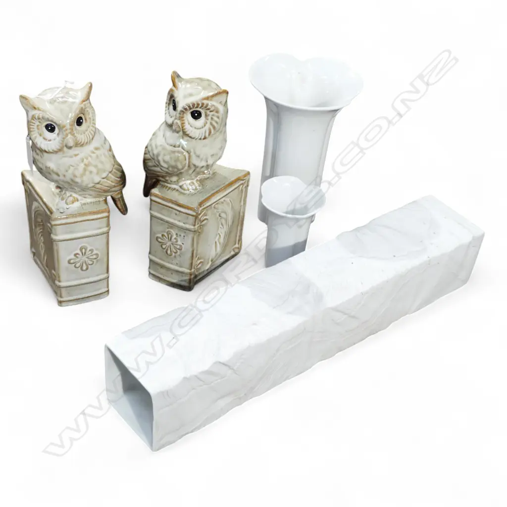 3 WHITE GERMAN VASES H.435mm + PR OWL BOOKENDS H.235mm Image 1++