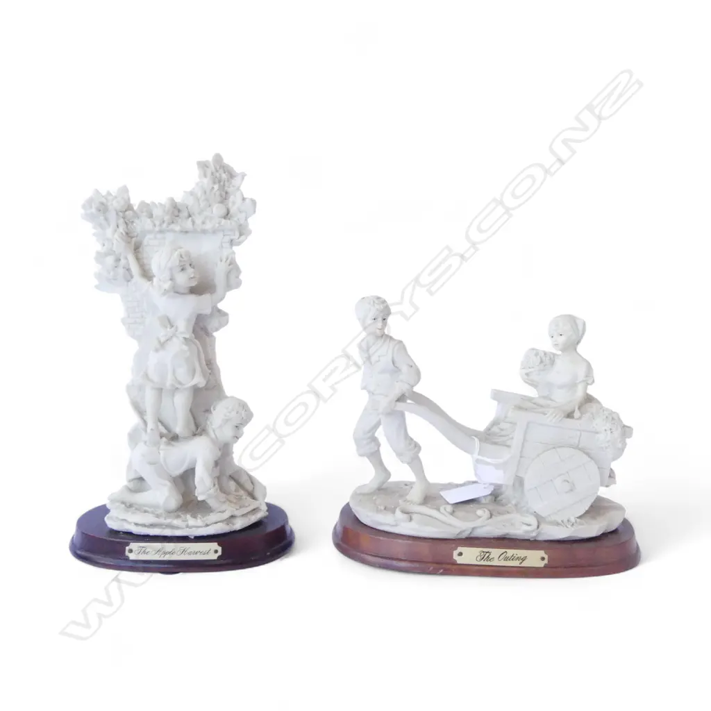 2 CAPODIMONTE STYLE RESIN FIGURINES 'THE APPLE HARVEST' & 'THE OUTING' H.265mm Image 1++