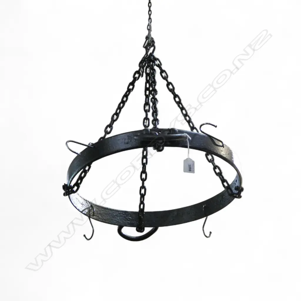 BLACK METAL POT HANGER 440mm dia Image 1++