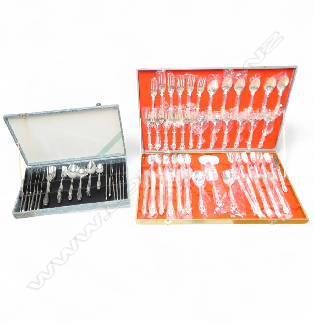 TWO CANTEENS OF EP CUTLERY Image 1++