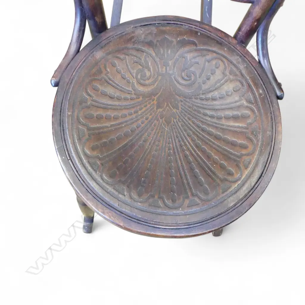 ROCKING CHAIR Image 1++