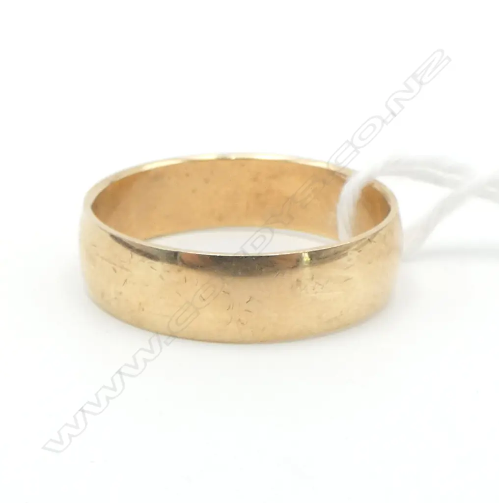 9ct GOLD WEDDER 4.58gms SIZE W Image 1++