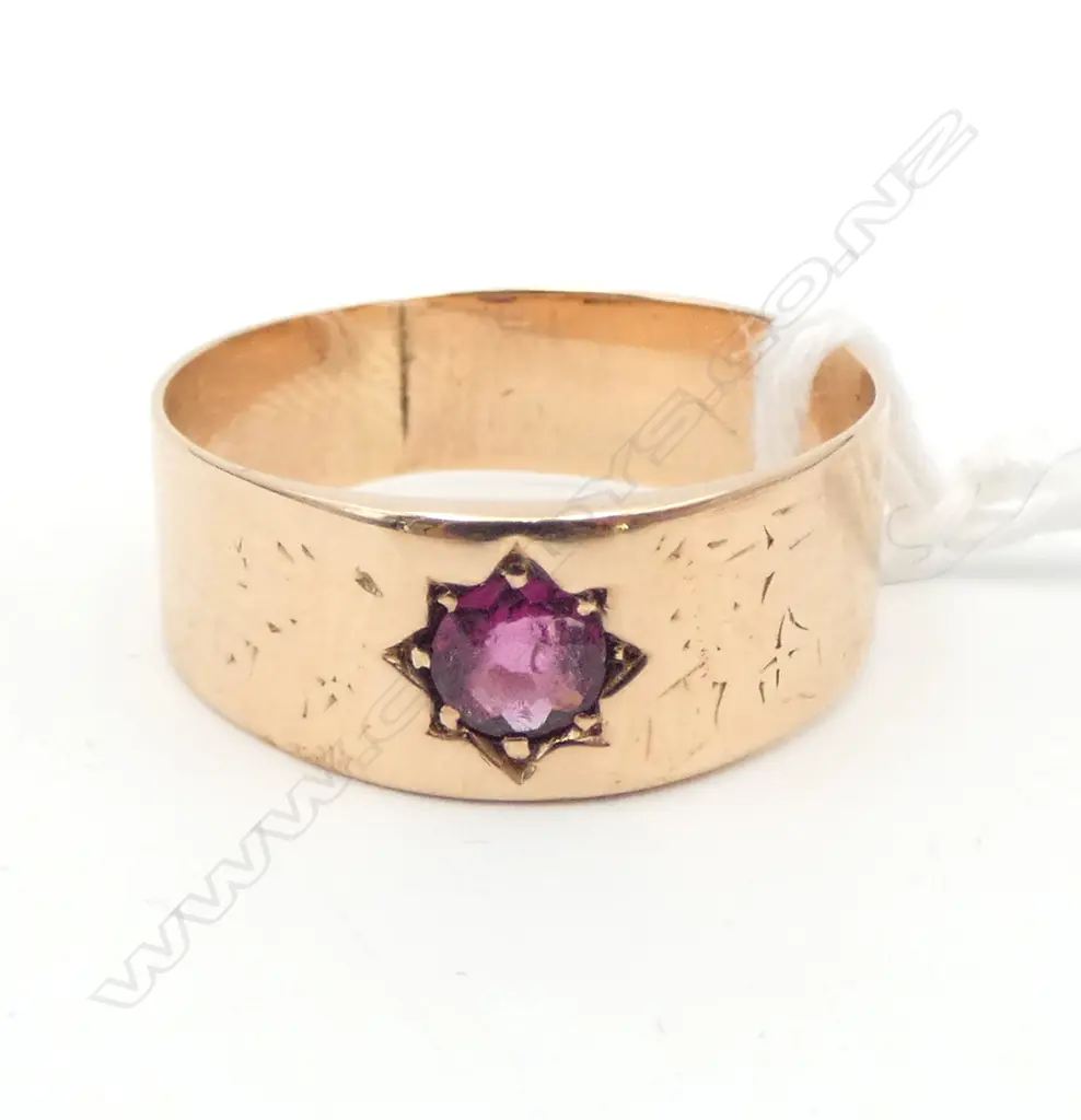 15ct ROSE GOLD & PINK STONE RING 4.41gms (Wear to top of stone) size W Image 1++