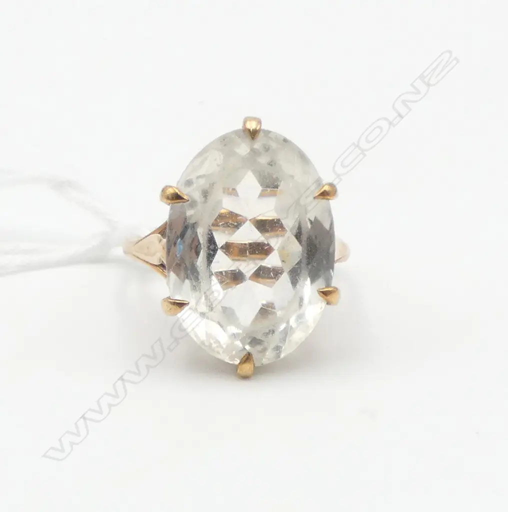 VINTAGE 9ct GOLD & LARGE FACETED PALE  CITRINE? GEMSTONE RING SIZE N Image 1++