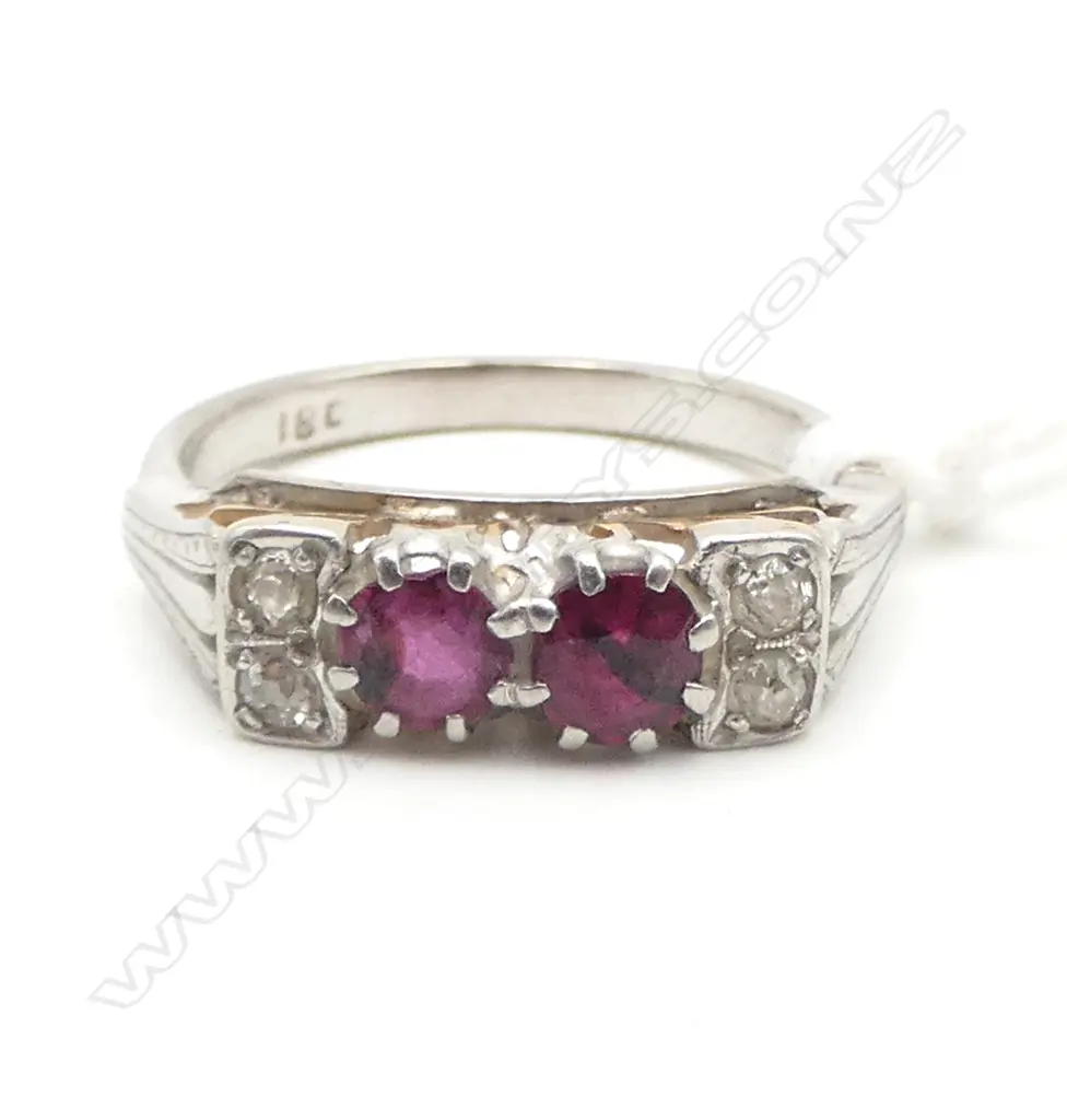 18ct GOLD, ESTATE RUBY & DIAMOND RING 3.62gms SIZE O Image 1++