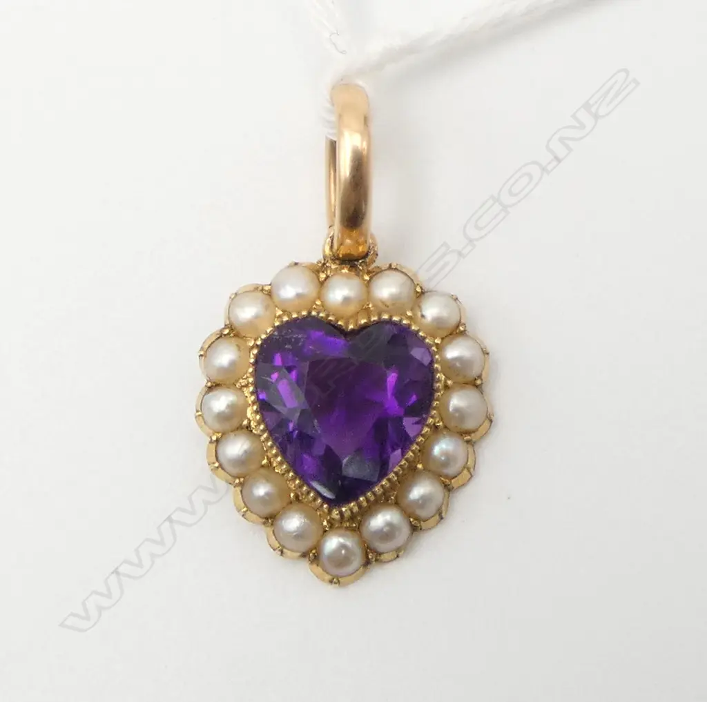 late VICTORIAN 18ct GOLD bright AMETHYST & PEARL HEART FORM PENDANT 3gms 25x15mm Image 1++
