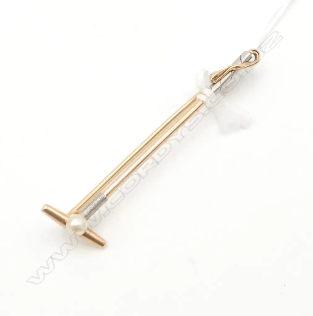 vintage 15ct GOLD POLO CLUB BROOCH with cultured pearl ball 3.45gms Image 1++