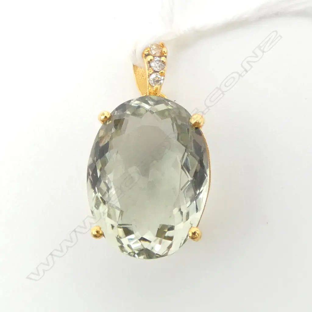 14ct GREEN AMETHYST PENDANT w DIAMOND BALE Image 1++