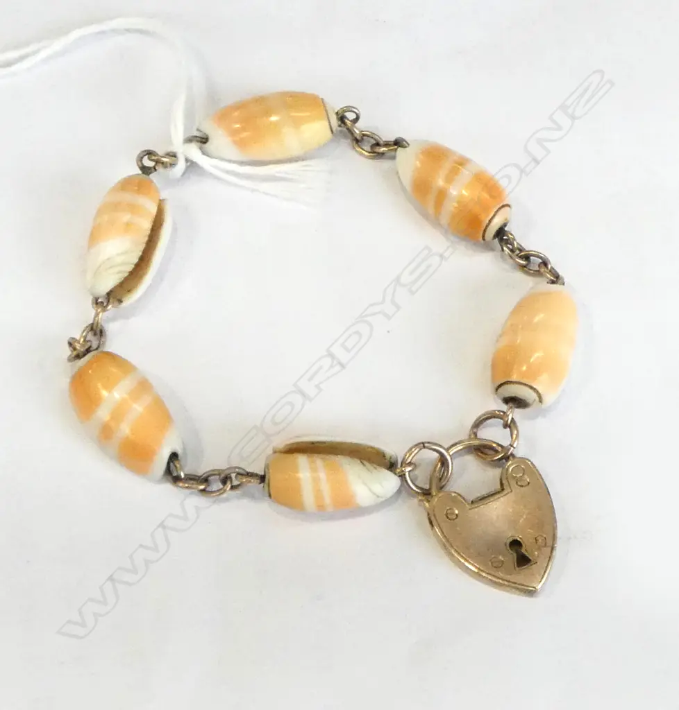 EARLY 20thC 9ct GOLD & 6 SEA SHELL BRACELET heart padlock 9ct gold clasp 12gms total   Image 1++