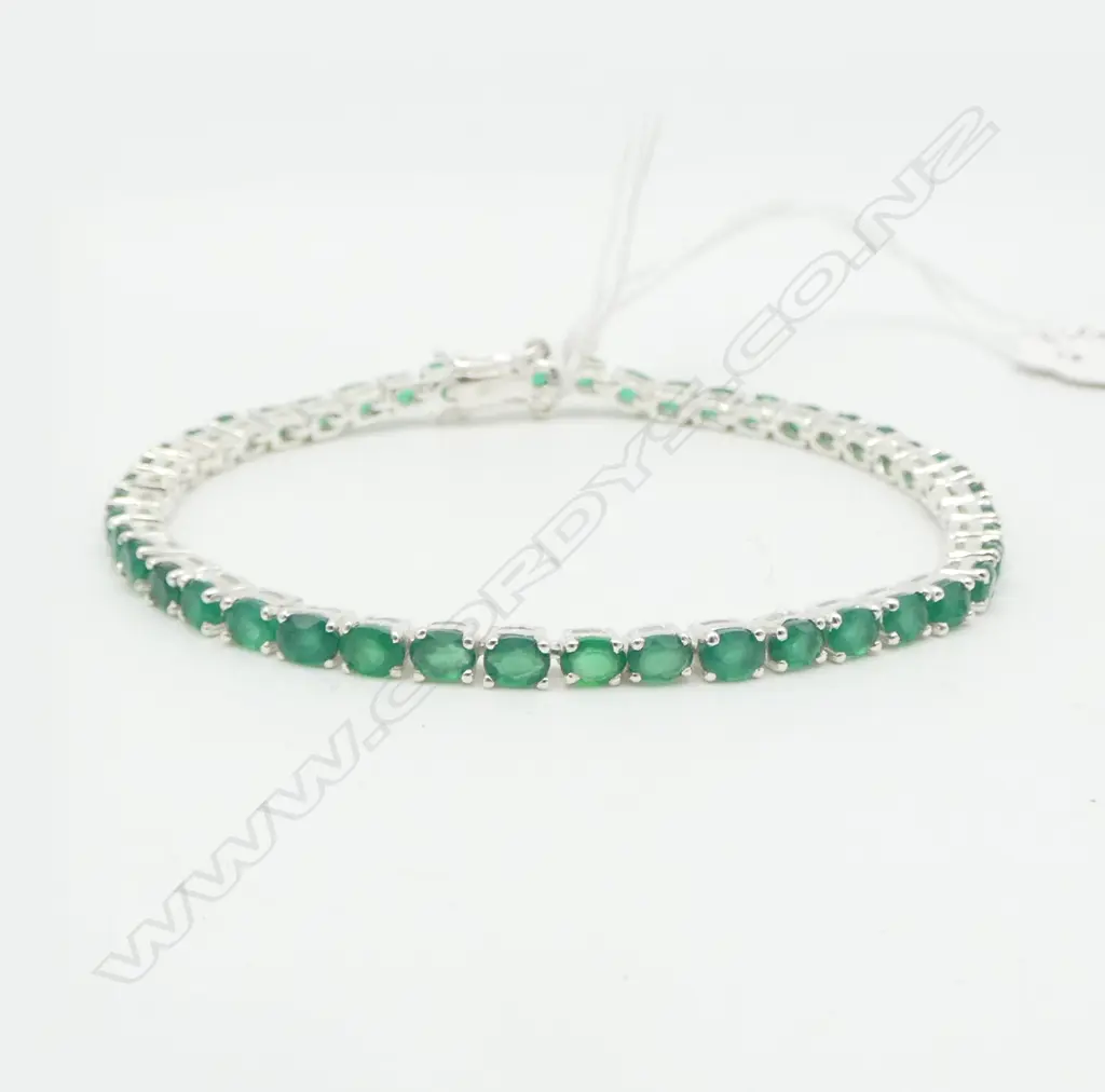 SILVER & EMERALD ? BRACELET Image 1++