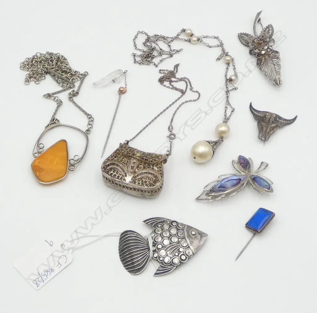 9 PCES ASST. SILVER JEWELLERY Image 1++