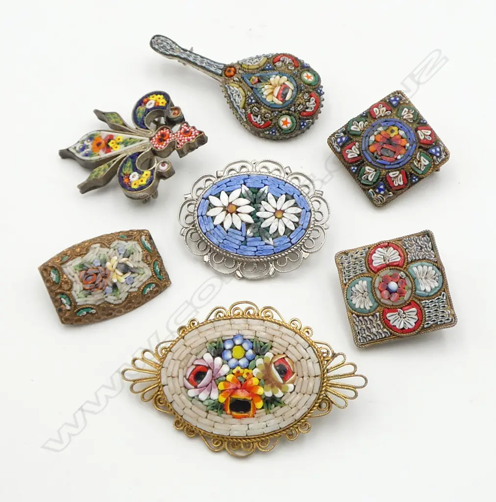 7 MICRO MOSAIC BROOCHES Image 1++