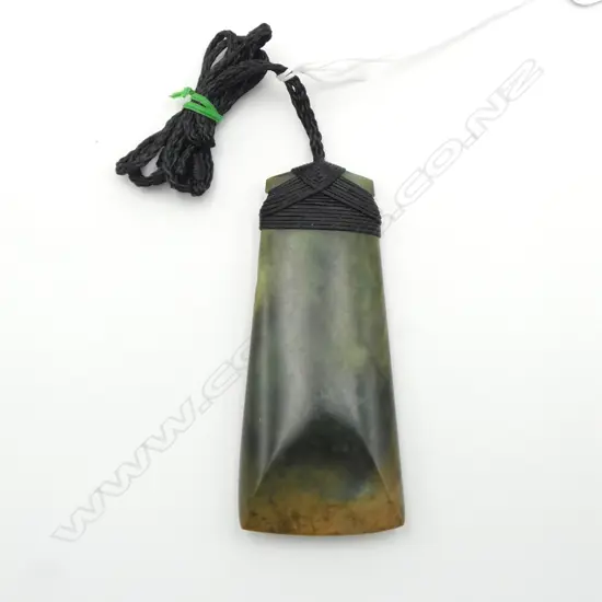 MARSDEN  POUNAMU HEI TOKI (with woven cord) L.100mm