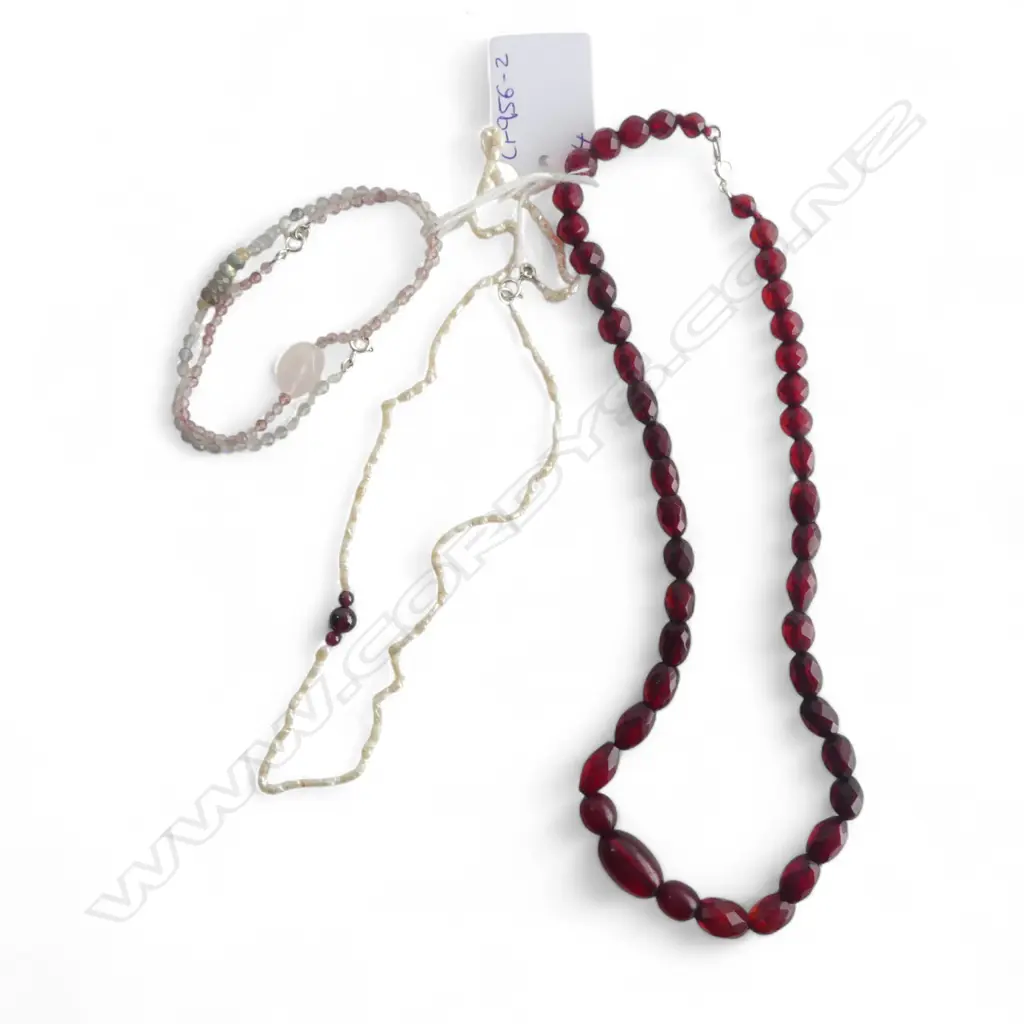 VINTAGE BAKELITE NECKLACE L.450mm, 2 ROSE QUARTZ & LABRADORITE BRACELETS, FRESH WATER PEARL NECKLACE all w. stg clasps Image 1++