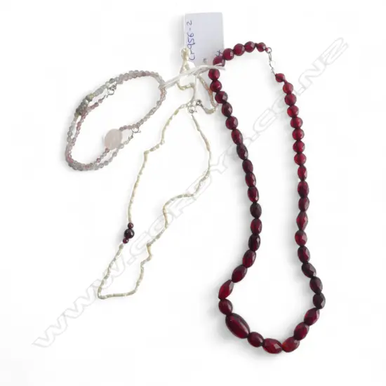 VINTAGE BAKELITE NECKLACE L.450mm, 2 ROSE QUARTZ & LABRADORITE BRACELETS, FRESH WATER PEARL NECKLACE all w. stg clasps