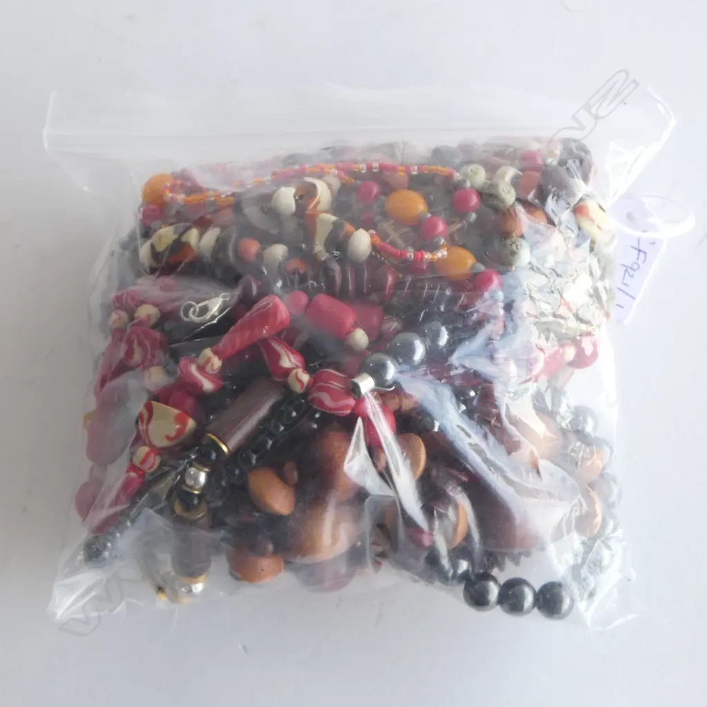 ASST. COSTUME JEWELLERY NECKLACES ETC Image 1++