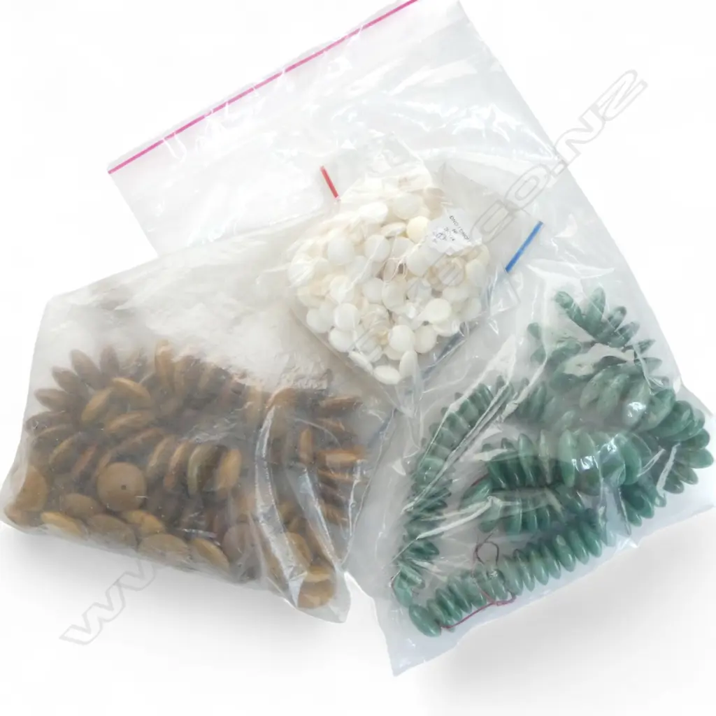 3 BAGS COLOURED BEADS, INCLUDES MOP, 724gm Image 1++