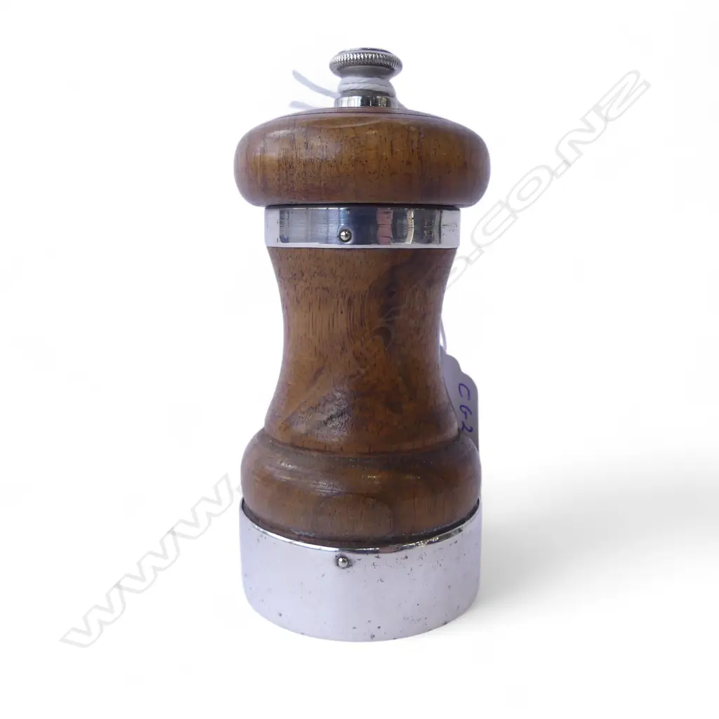 STG SILVER MOUNTED PEPPER GRINDER WORKING LONDON 1951, H.105MM Image 1++