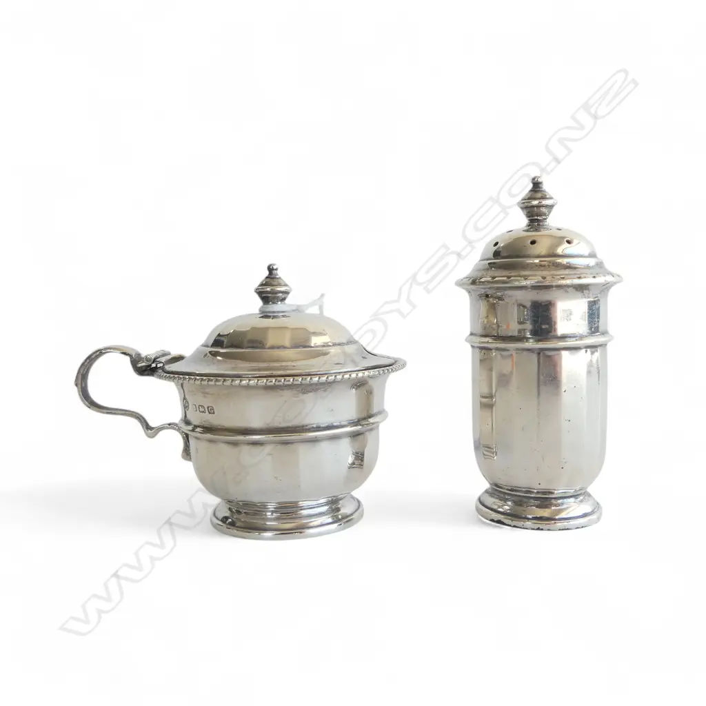 SILVER PEPPERETTE + MUSTARD POT 91gms + blue glass liner for mustard c.1930 Image 1++