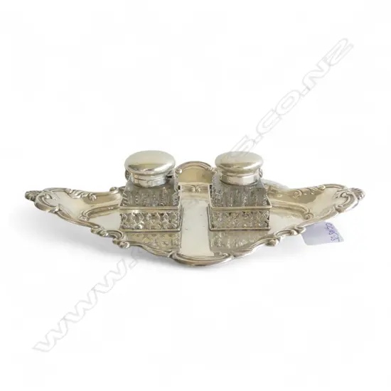 Edwardian silver ink stand. Birmingham 1904. Stand only 135gms