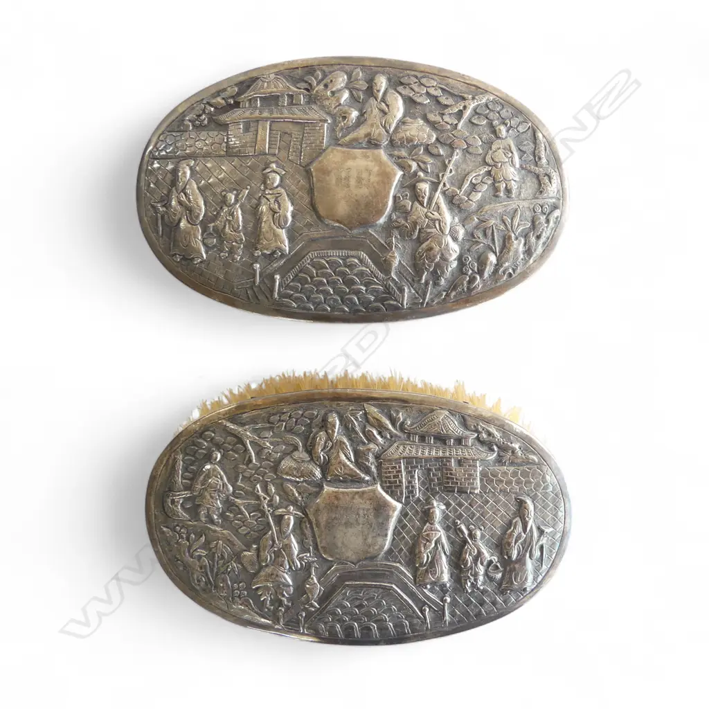 PR c.1900 CHINESE SUNSHING CANTON embossed fancy SILVER BACKED CLOTHES BRUSHES Image 1++