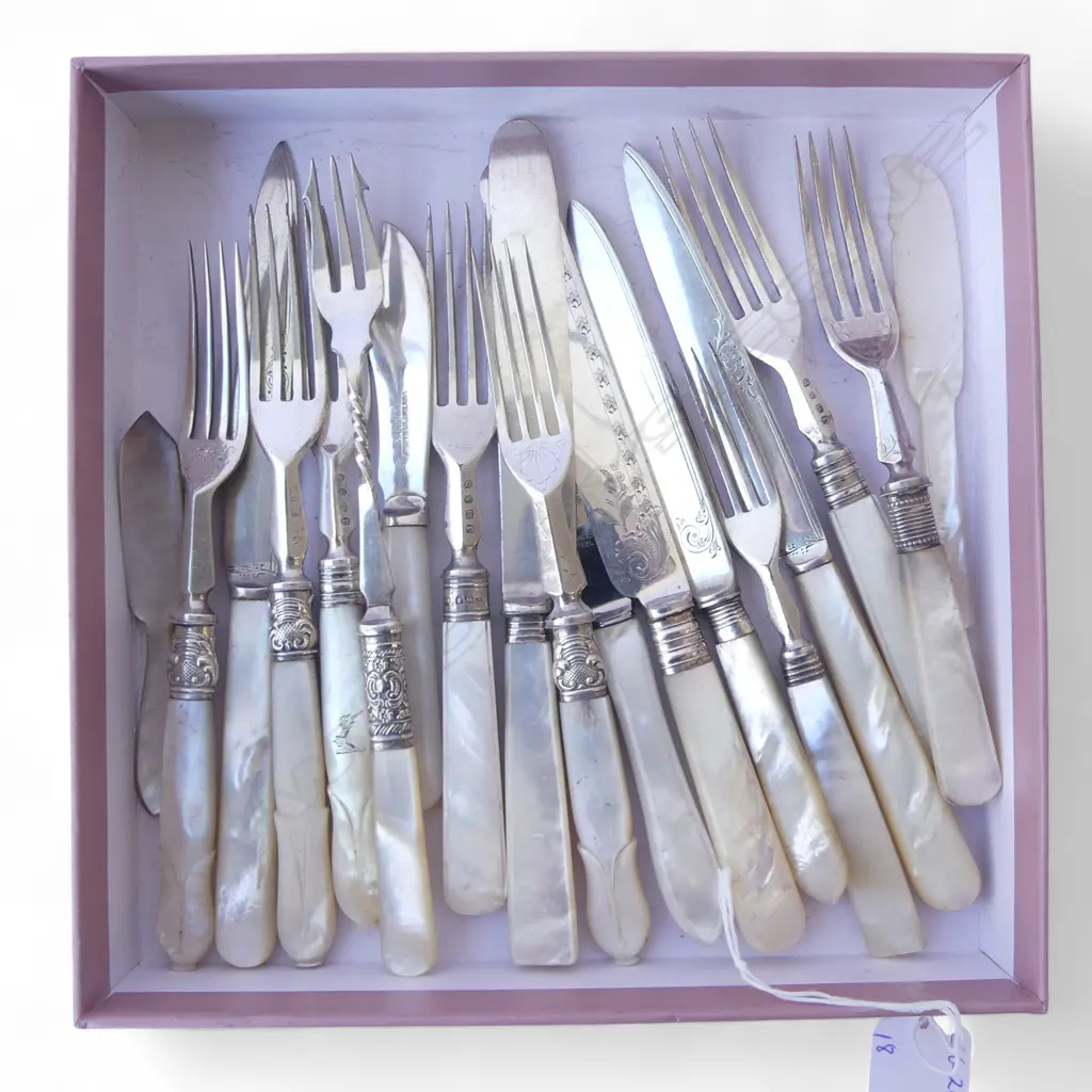 18 PCS ANTIQUE MOTHER OF PEARL CUTLERY KNIVES & FORKS PICKLE FORK ETC Image 1++