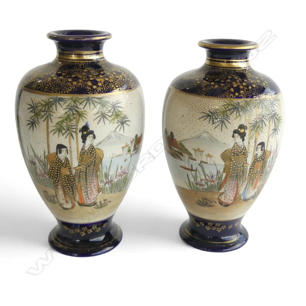 PR OF SATSUMA VASES SIGNED PEOPLE SCENES CHIP TO RIM H160MM Image 1++