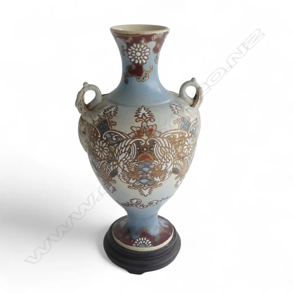 2 HANDLED SATSUMA VASE ON STAND H330MM Image 1++