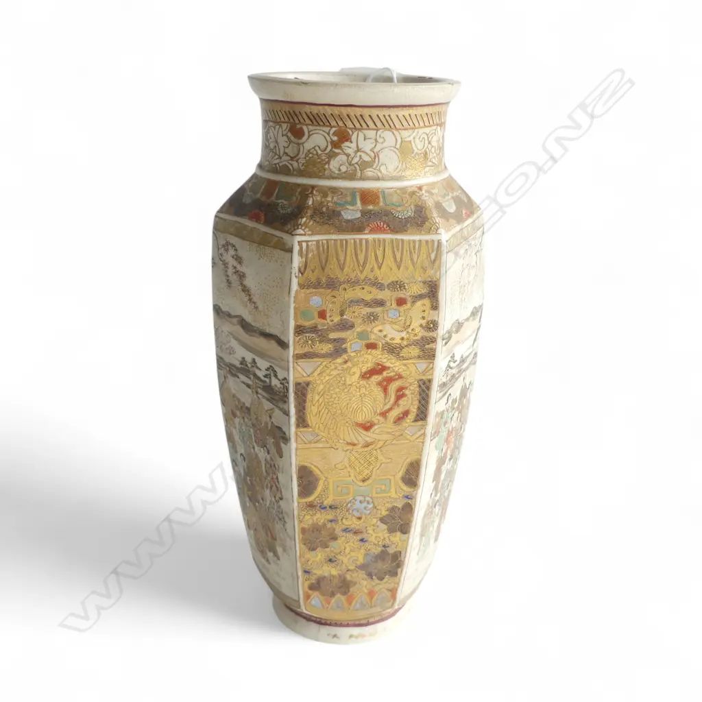 MEHJI PERIOD SIGNED SATSUMA VASE PEOPLE SCENES H245MM Image 1++