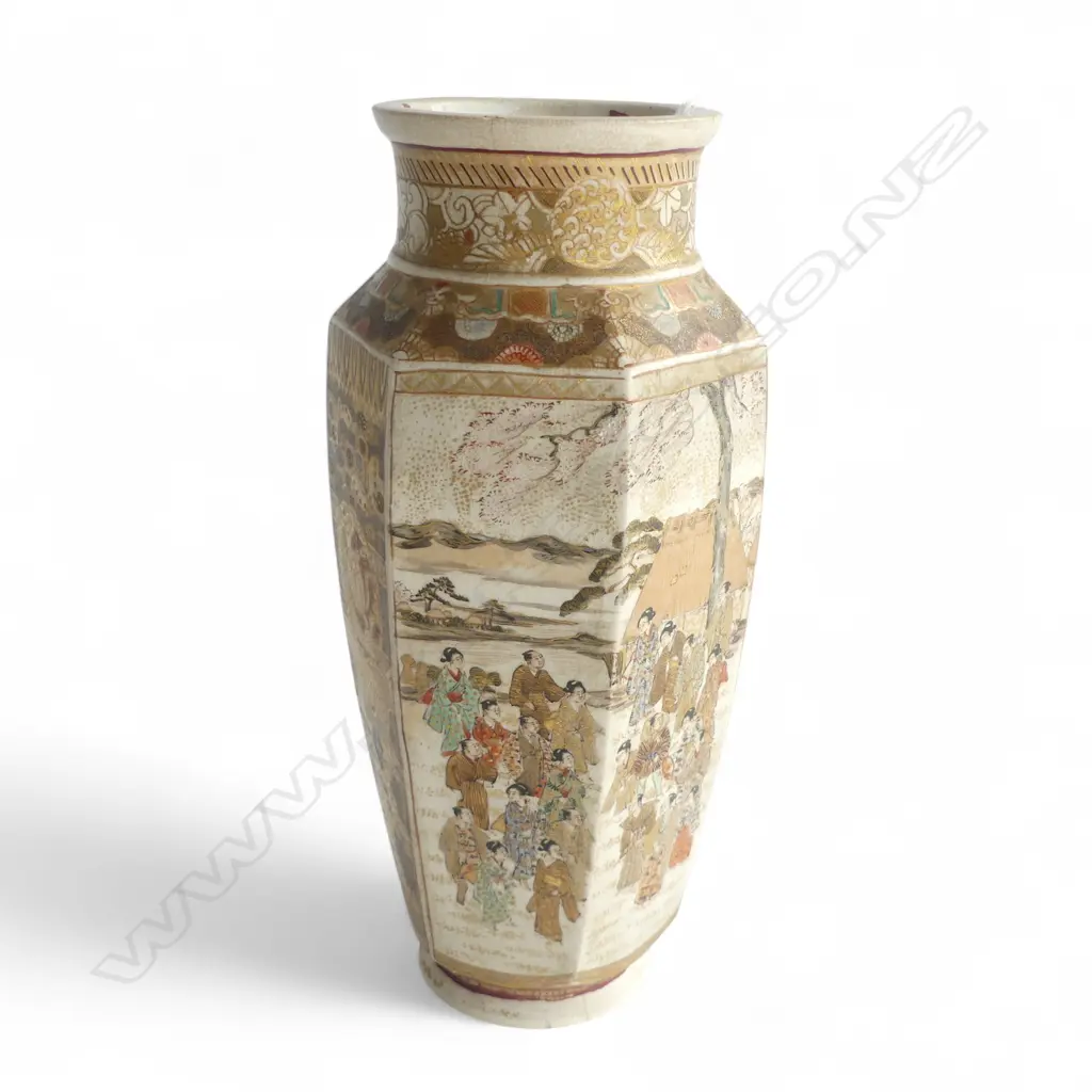 MEHJI PERIOD SIGNED SATSUMA VASE PEOPLE SCENES H245MM Image 1++