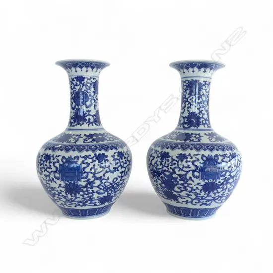 PR CHINESE B/W VASES H.320mm