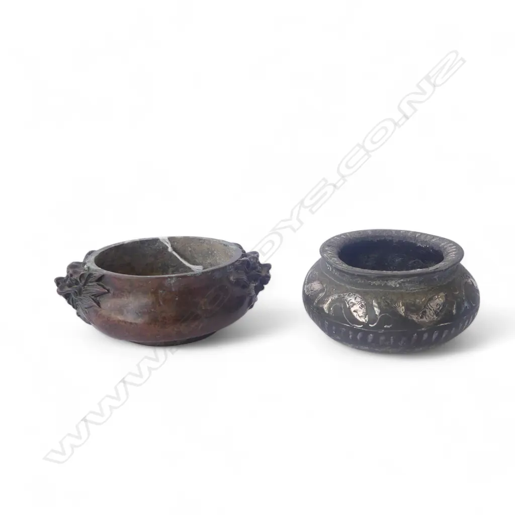 2 ORIENTAL INCENCE BURNERS 85mm dia Image 1++