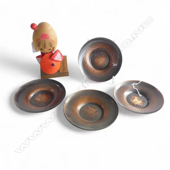 5 JAPANESE SIGNED COPPER SERVING DISHES DIA120MM & JAPANESE WOOD DOLL H140MM
