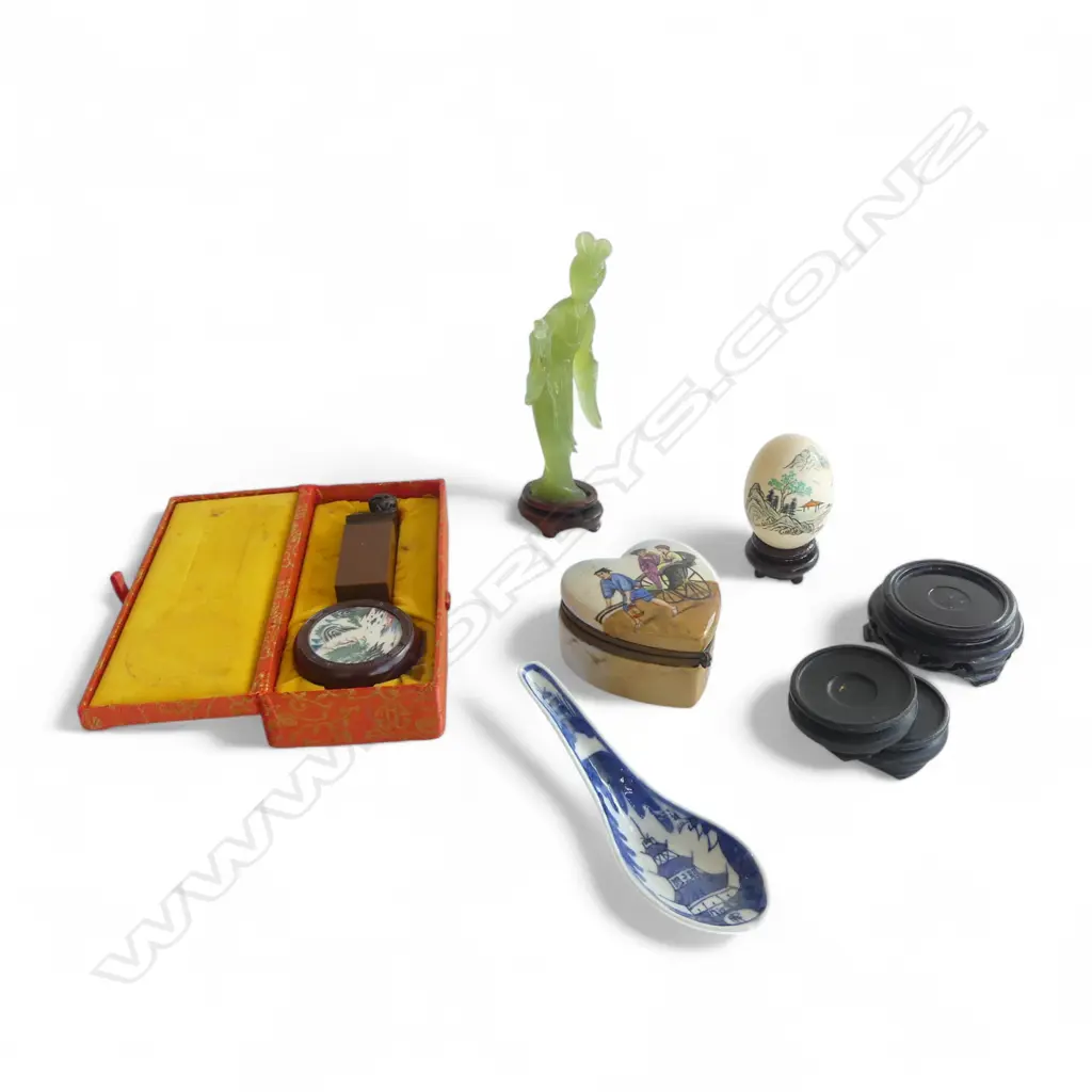 TRAY OF 8 ORIENTAL COLLECTABLES  FAULT TO FIGURINE H150MM Image 1++