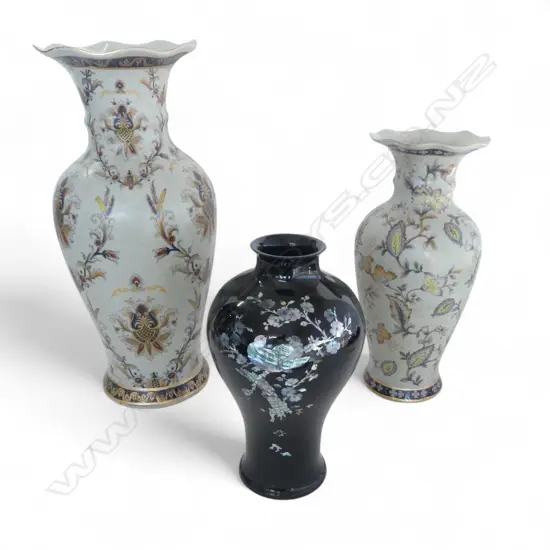 3 CHINESE VASES H.445mm