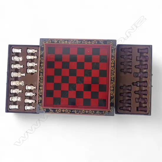 CHINESE CHESS SET, LACQUER BOX, 2 DRAWERS EACH WITH COMPLETE RESIN SET, BOARD SIZE 415x420x85mm