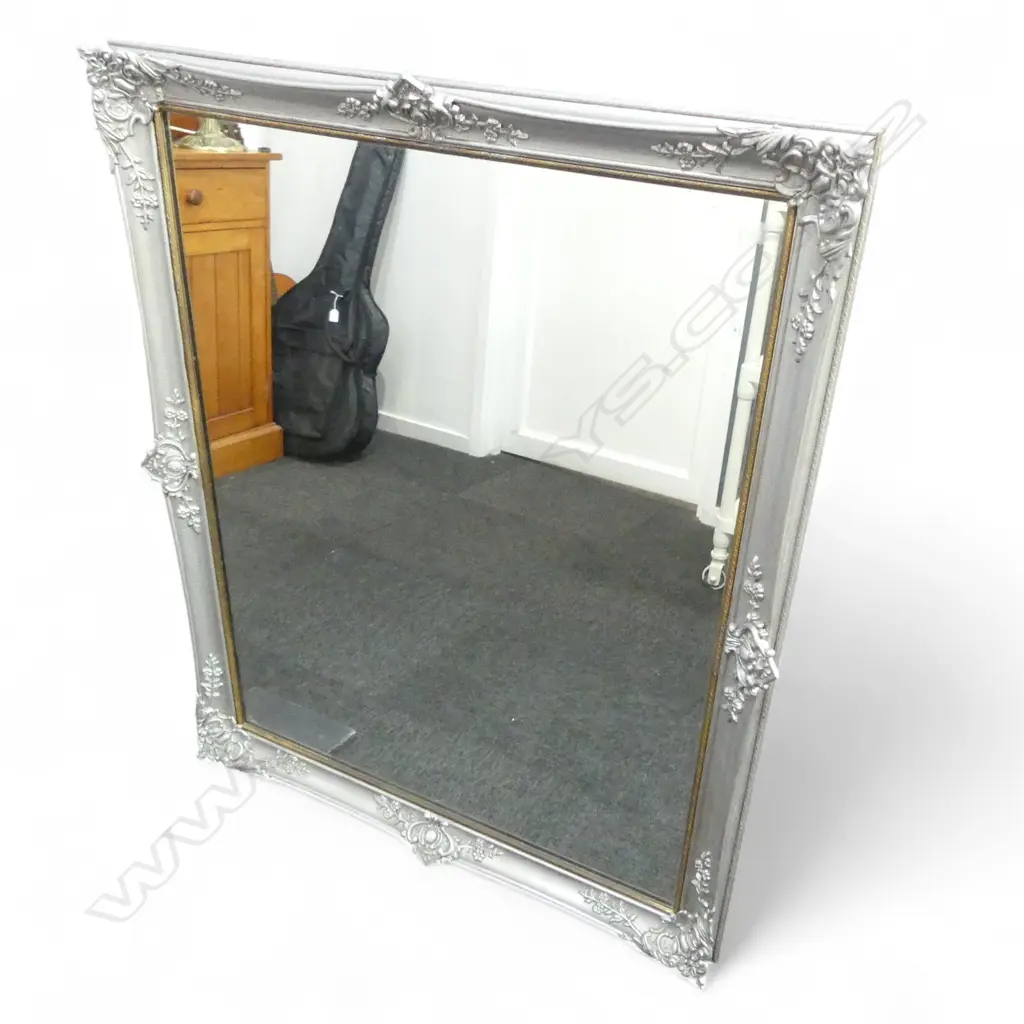LG MIRROR w. SILVER FRAME 1100x900mm Image 1++