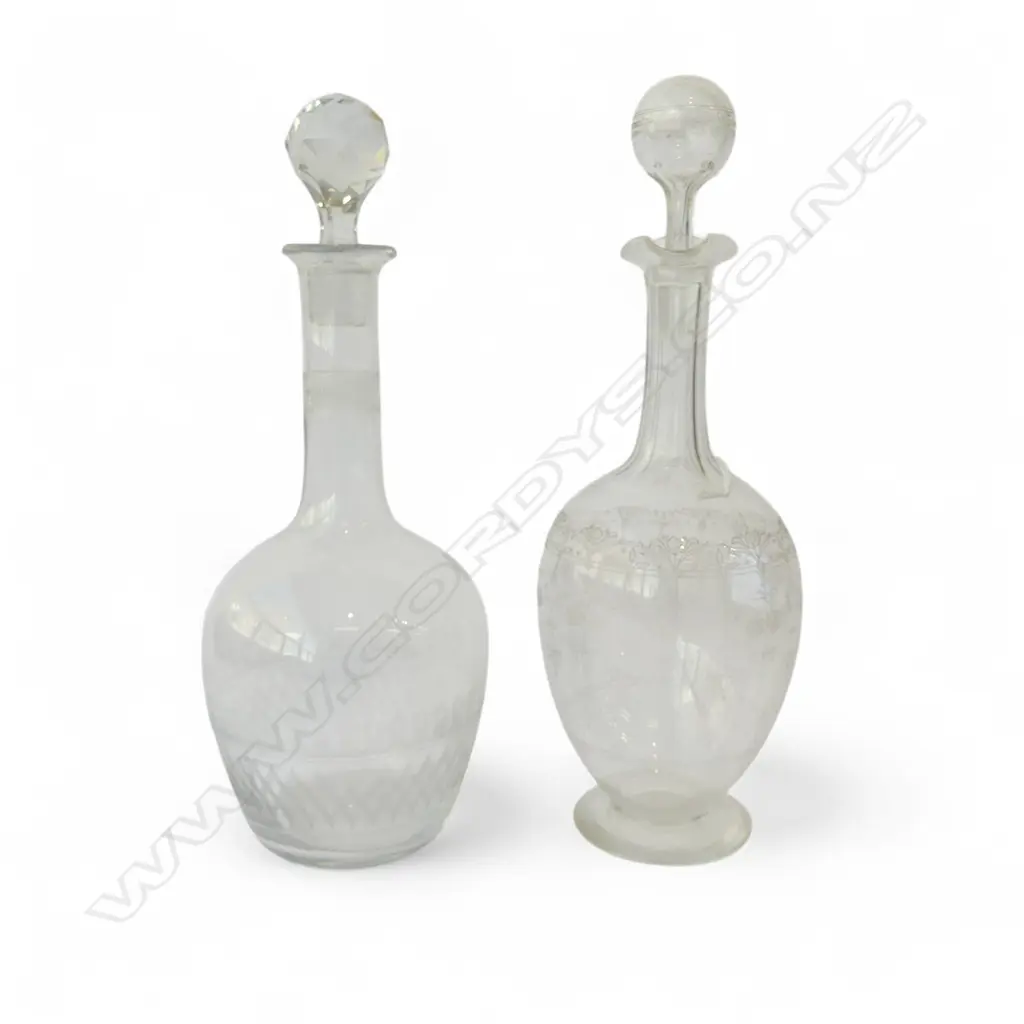 TWO EDWARDIAN PALL MALL ETCHED DECANTERS, H.310MM  Image 1++