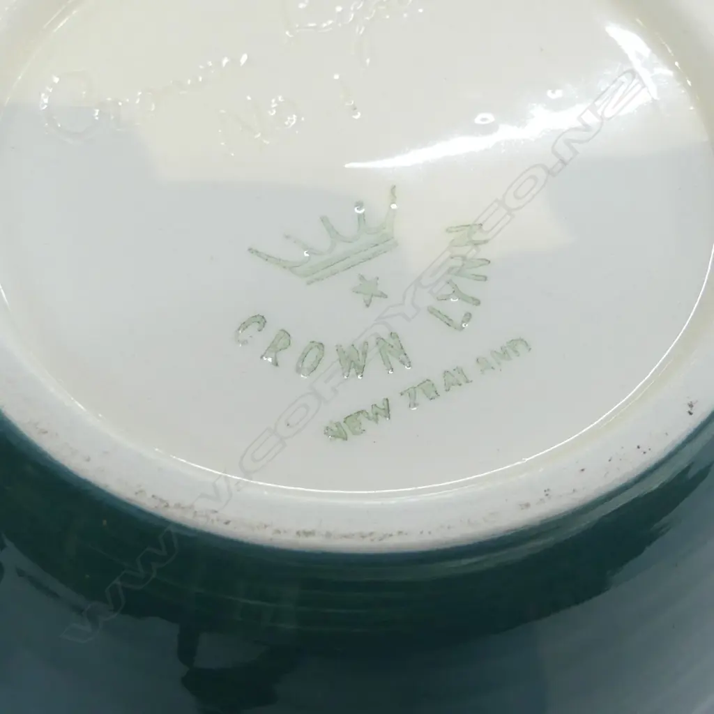 3 CROWN LYNN / AMBRICO VASES H.135mm Image 1++