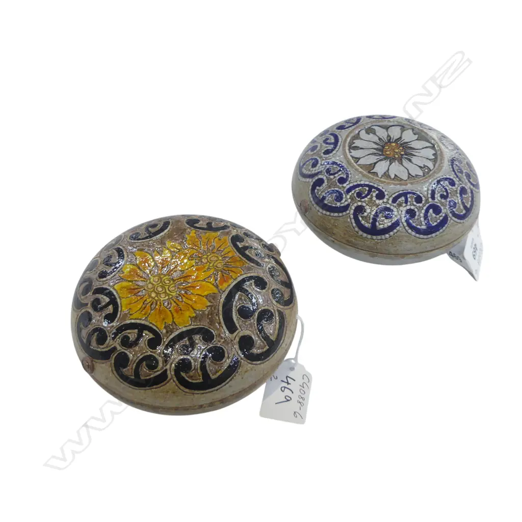 2 KEUM SUN LEE TRINKET BOXES, Dia.120mm Image 1++