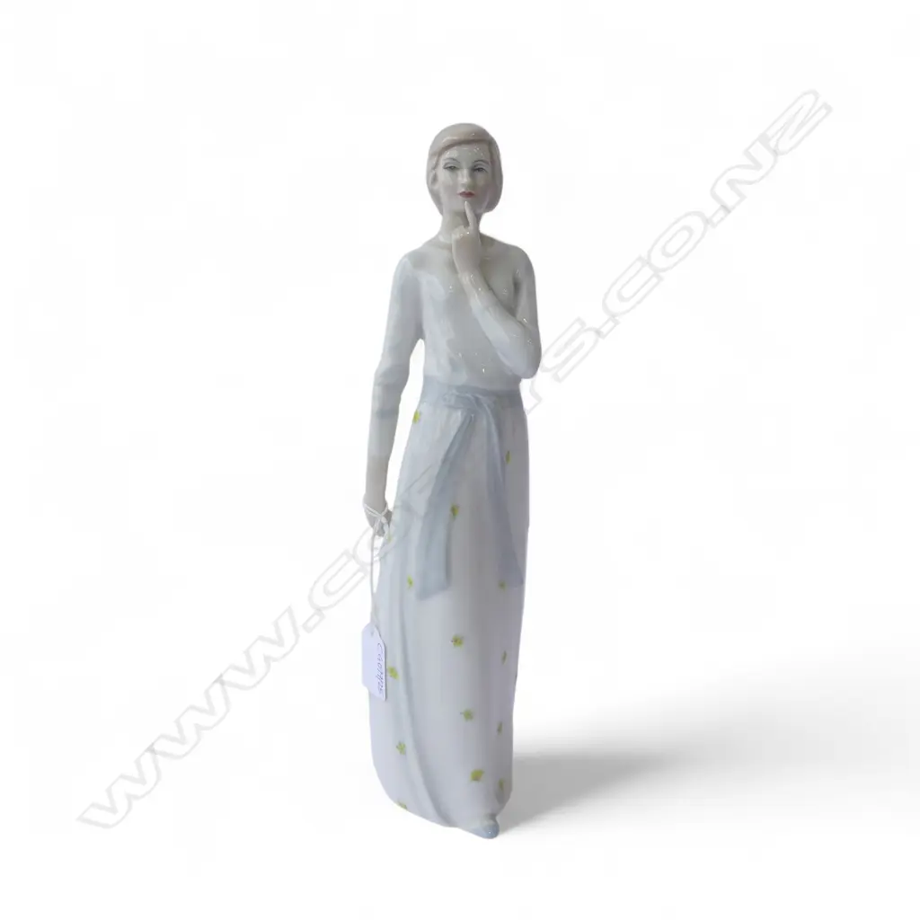 ROYAL DOULTON FIGURINE 'PENSIVE' H.330mm Image 1++