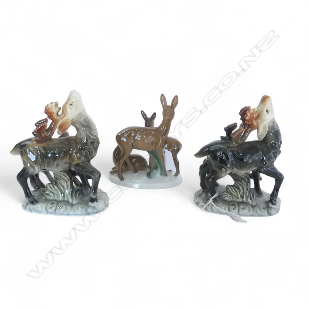 3 FIGURAL PORCLAIN DEER ORNS H160MM Image 1++