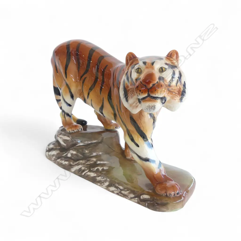 LARGE CHINA PROWLING TIGER ORN L400 H300MM Image 1++